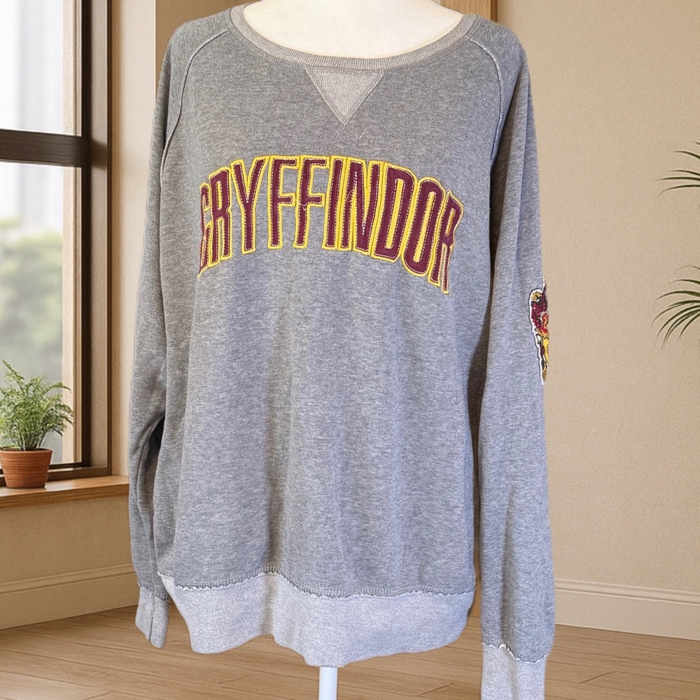 Harry Potter Gryffindor Universal Studios Sweatshirt – Size 2XL – Gray
